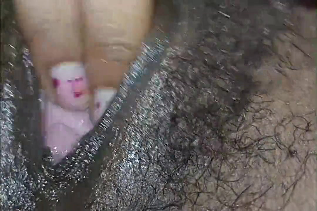 Indian hot bhabhi took out water by fingering in discount (Hindi audio)