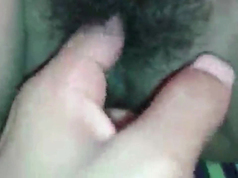 Indian girlfriend pussy fingered by her bf