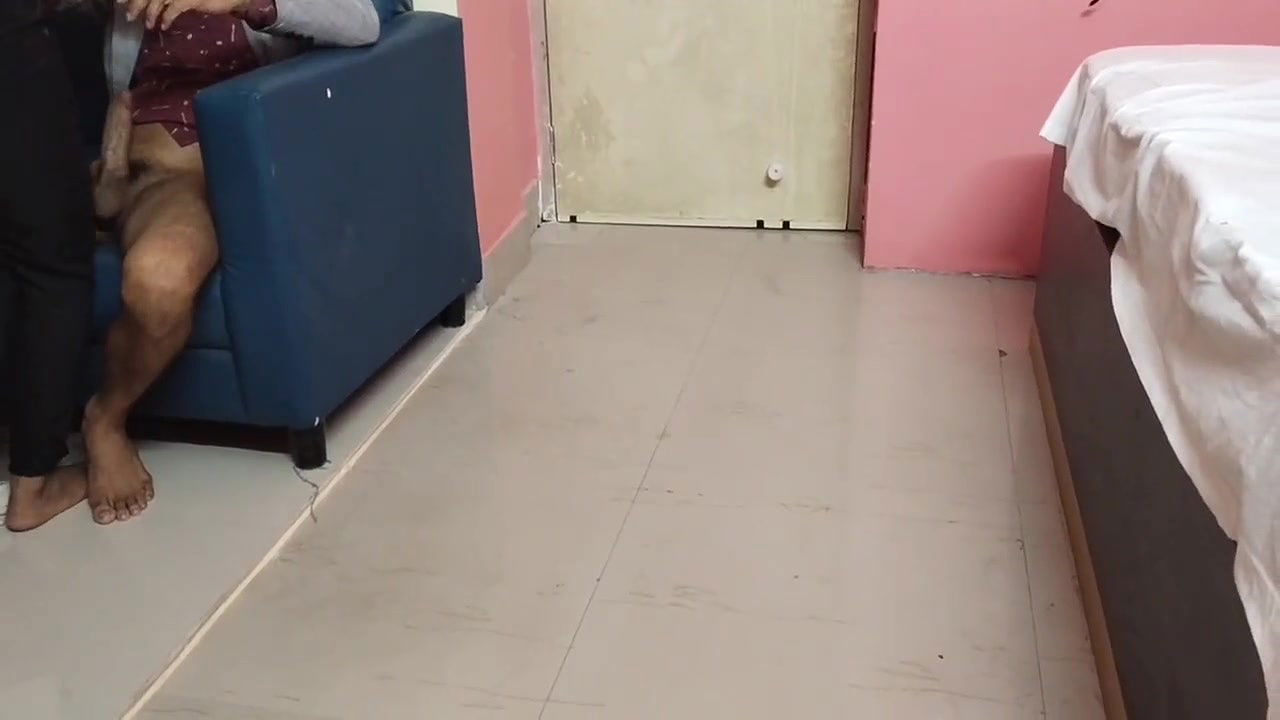 Indian boss deeply satisfied by his hot & sexy stuff