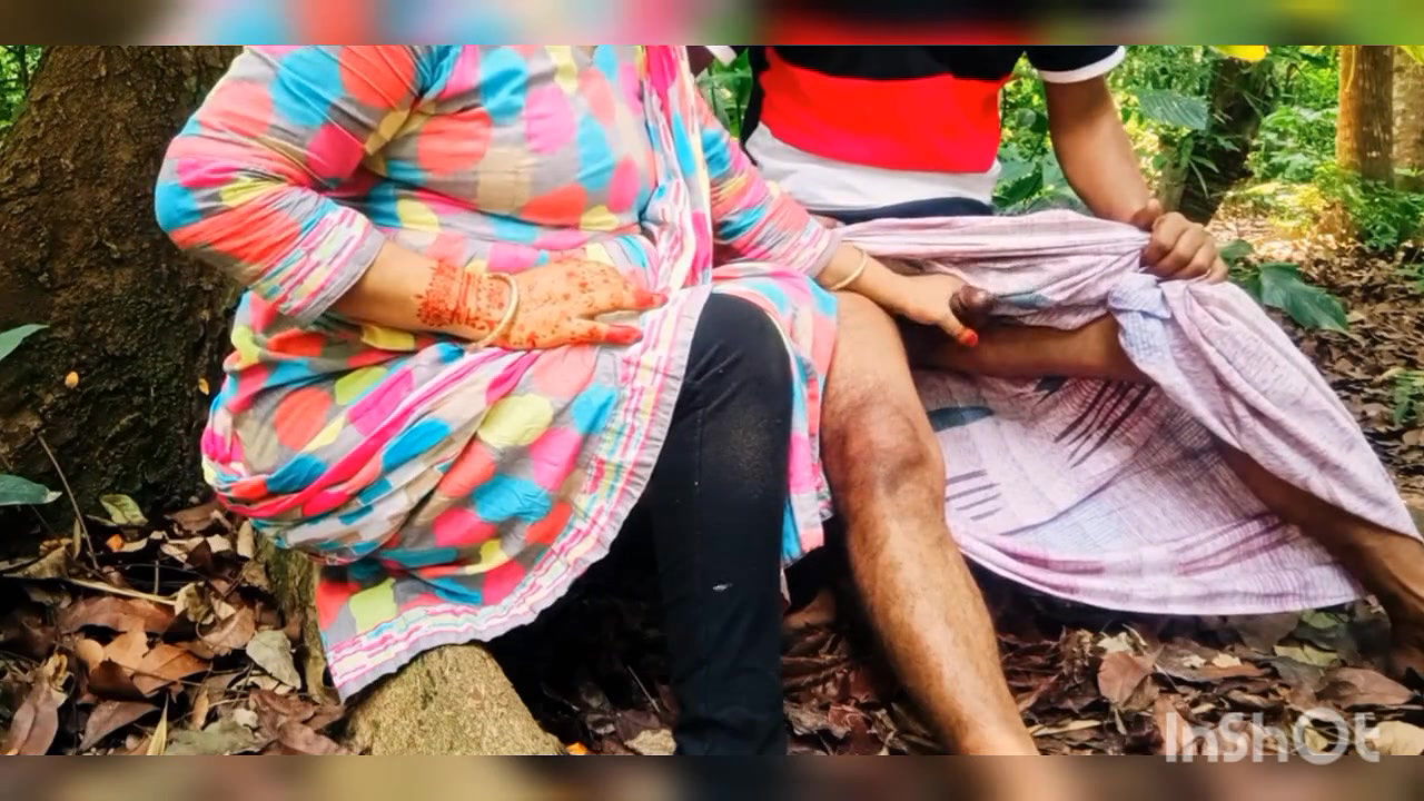 Indian bhabi devar outdoor public area sex video