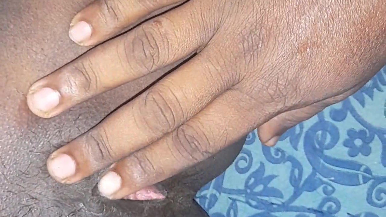 I gave my sister-in-law a cock in her mouth, she fucked her, she took out the water from my cock