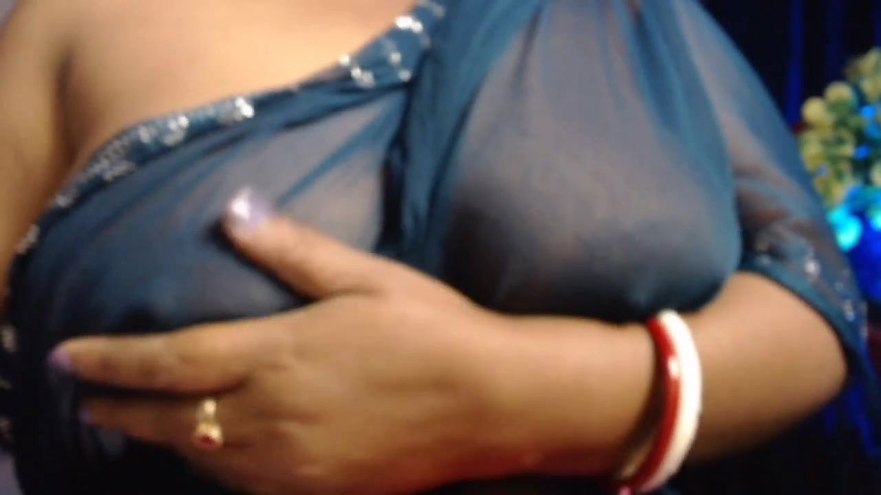 Hot sexy girl’s bra unzipped and nipples