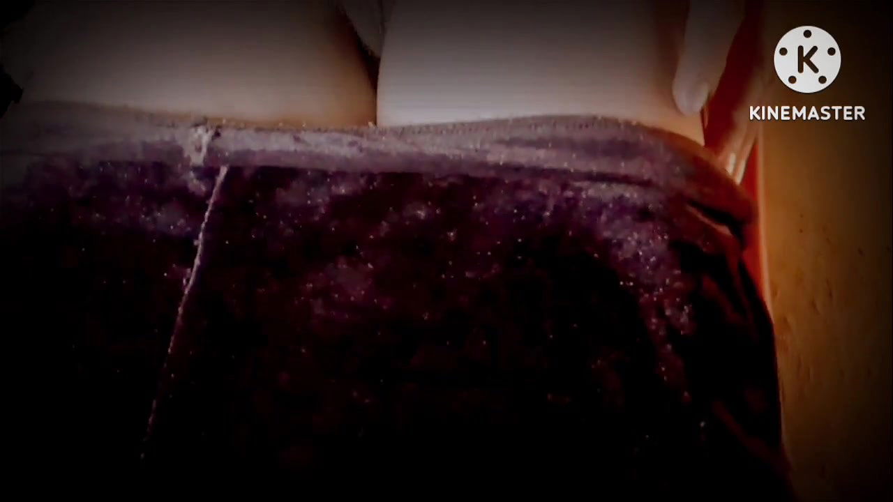 Hot sexy bhabhi, big size hot sexy pussy, everyone is awake at home, I have to masturbate after getting naked,