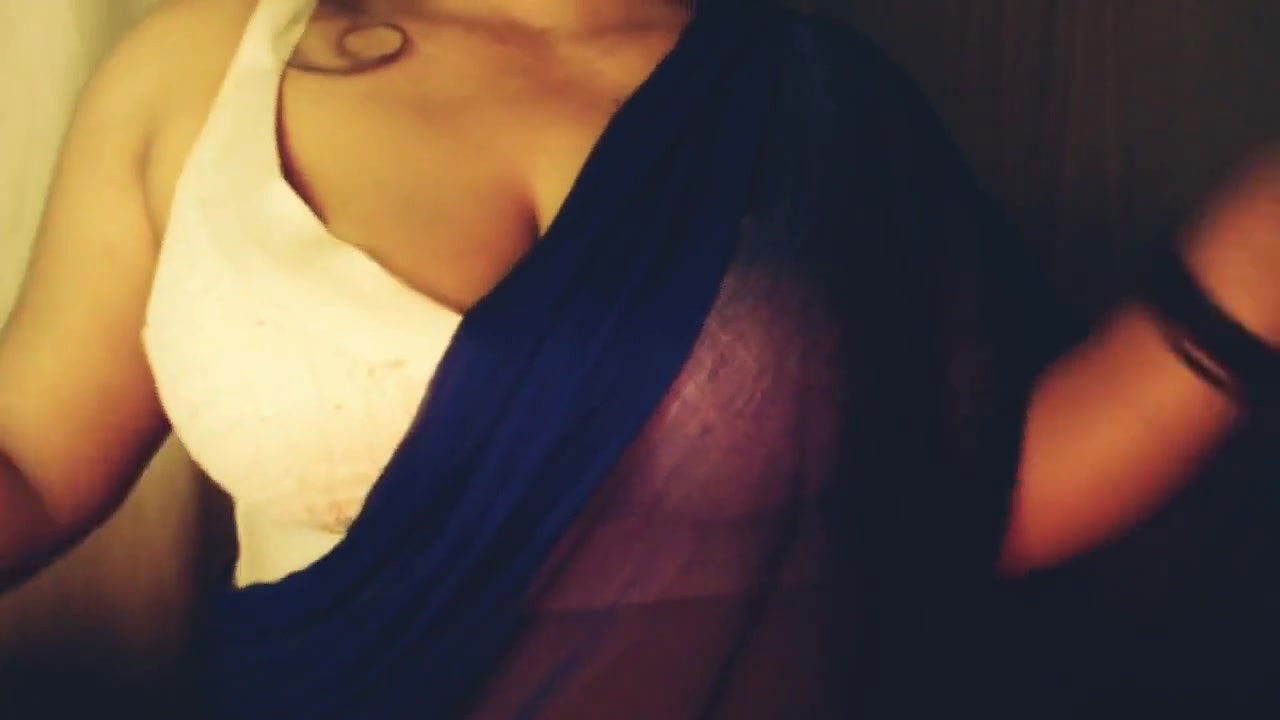 Hot Girl Bra Opening Big Boobs Show