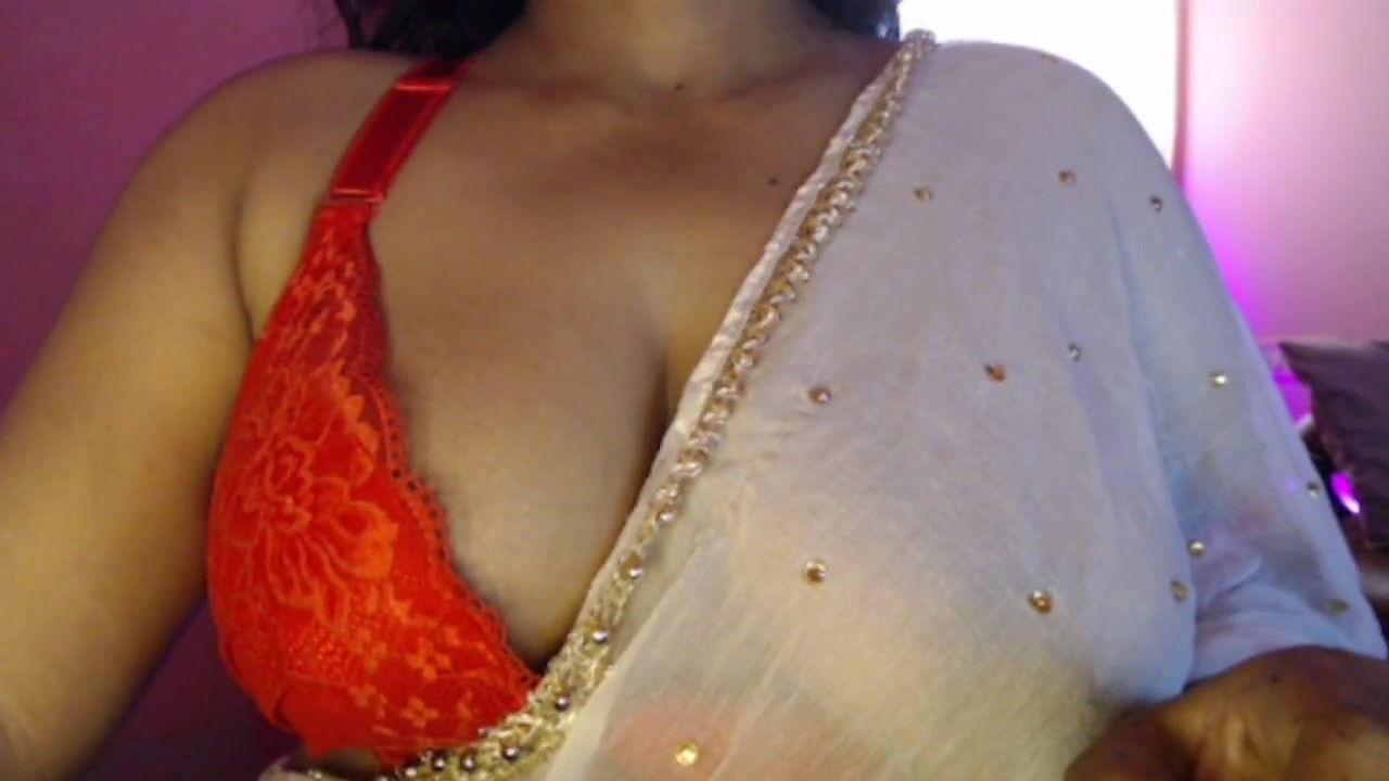 Hot Desi Boobs Press Sari and Bra