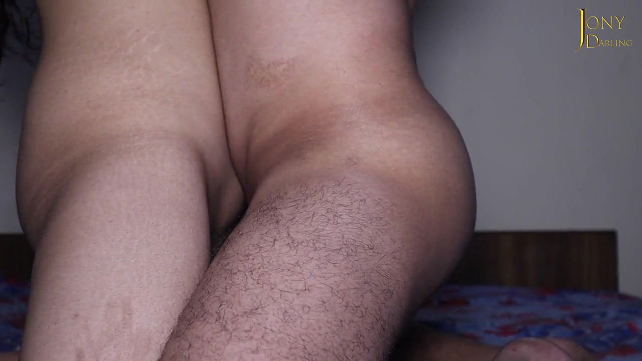 Desi Bhabi ko Kutiya Bana Ke Choda