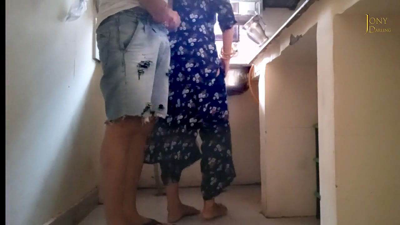 Behanchod Indian Behan Ke Sasural Mein hi Didi ko Pel Diya