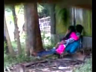 desi lover open love recorded byecurity guard