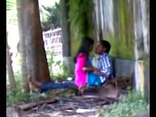 desi lover open love recorded byecurity guard