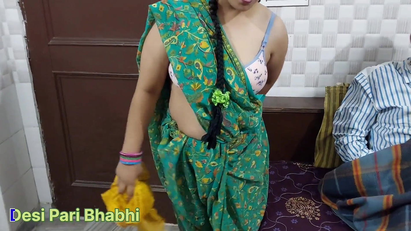 Khadoos Owner Sex with his Kamwali Bai Openly ( Clear Hindi se )