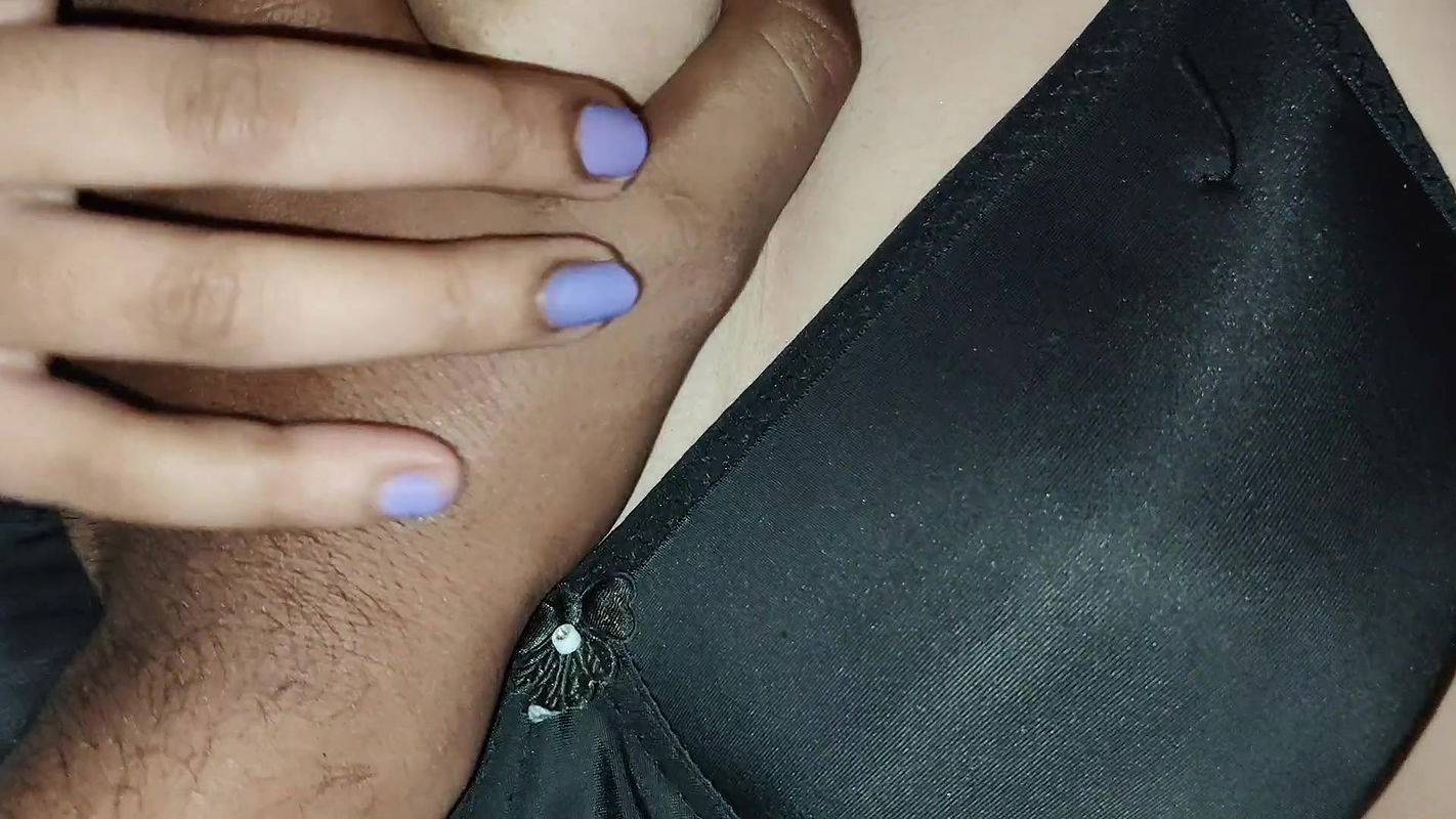 Kavita Bhabhi ko Sote Dekh Vijay Ne uthai bhabhi ki tang