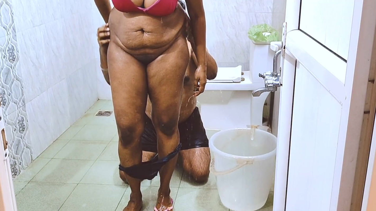 Indian Tamil Girl In Hotel Bathroom Sex With Room boy