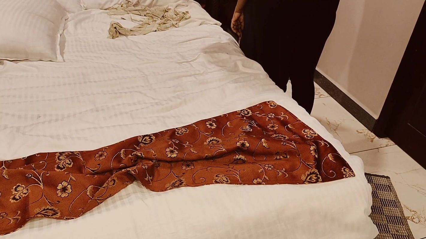 Indian Tamil Girl Dress Changing Infront Of Boy Friend Desi Big Ass