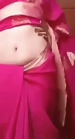 Desi Slim beauty aunty in kancheepuram saree fingring for lovr