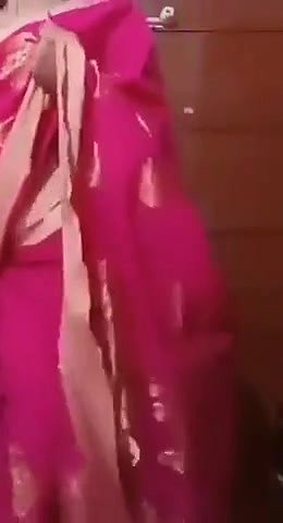 Desi Slim beauty aunty in kancheepuram saree fingring for lovr