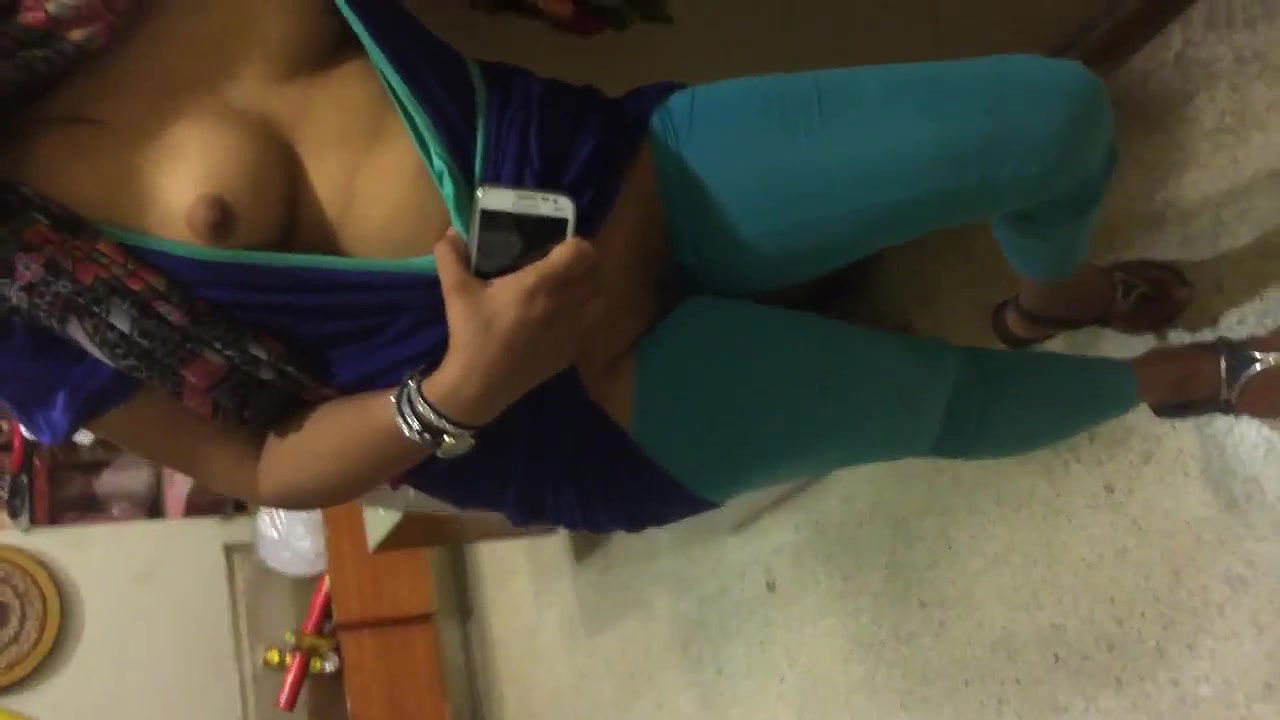 indian babe boobhow in changing room in mumbaihopping mall