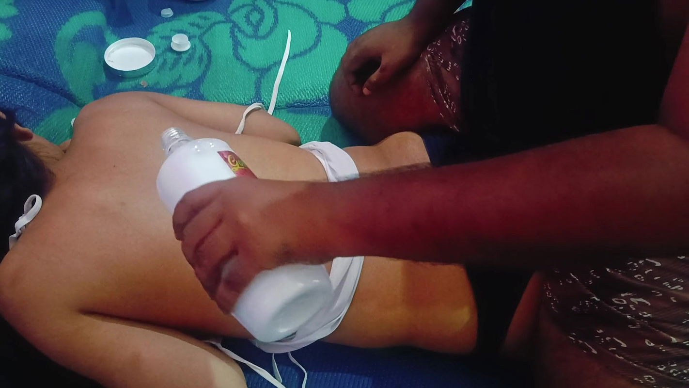 Indian Desi Bhabhi Message Service- Hot and Sexy Bhabhi Released by Desi Message to Bhabhi – Need Body Massage