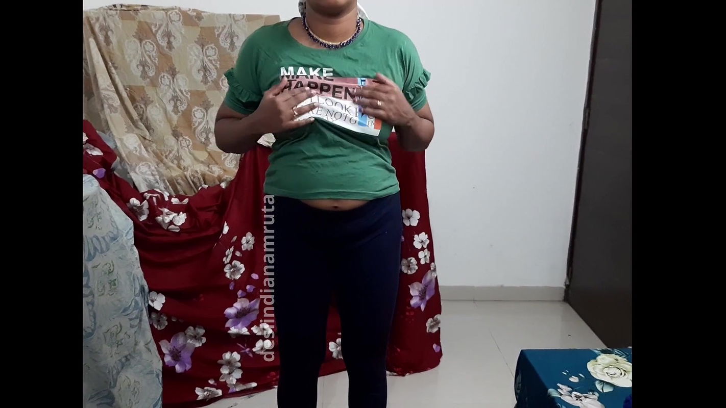 Indian Desi Bhabhi Exposed herself In front of Adult Film Producer for getting a chance -Cute Pussy, Boobs, Ass Finger