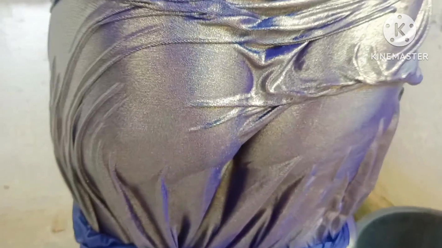 Indian Bhabhi Take Bath In Sari When Devar Seeing Bhabhi Bathing Brother-in-law shook his cock