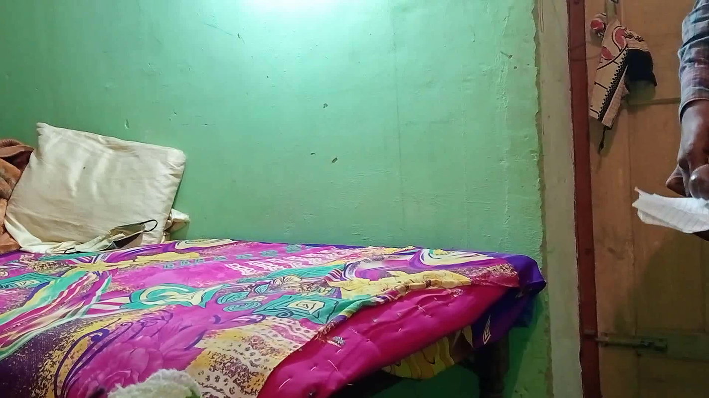 Indian Aunty gets Fucked by Brother in Law After he saw her Nude in Bathroom