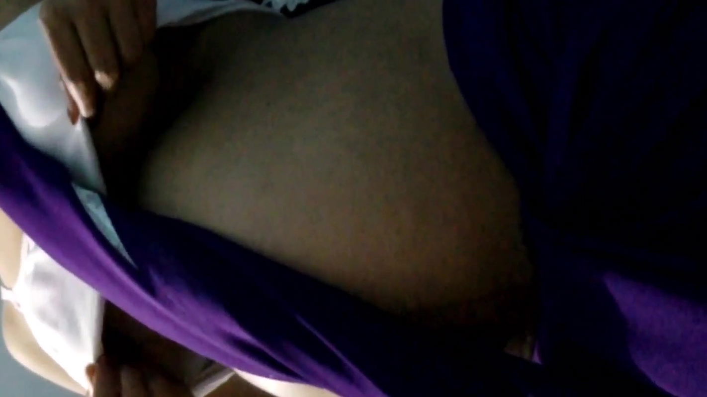 Indian Aunty does cam show and dirty talk – pregnant