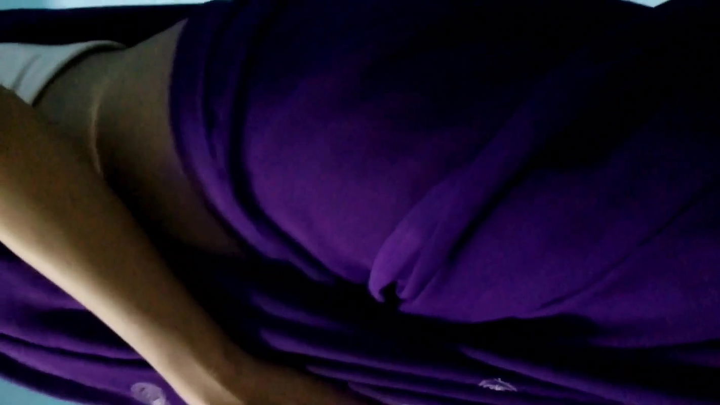 Indian Aunty does cam show and dirty talk – pregnant