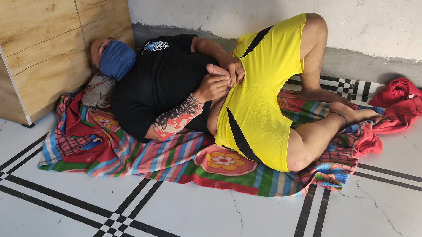 India couple sex chut chat kar Pani nikala fuck aur land ki massage home hindi audio show