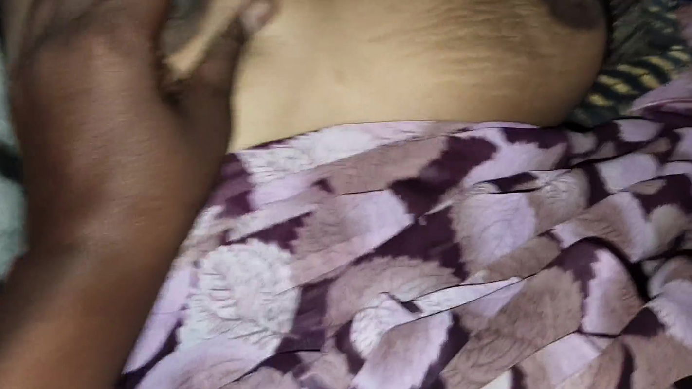 I suddenly fucked my sister-in-law in the quilt today