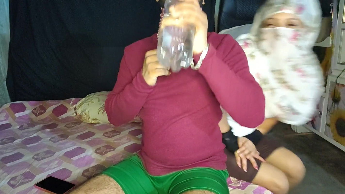 I fucked my sexy Bhabhi ,in comshot