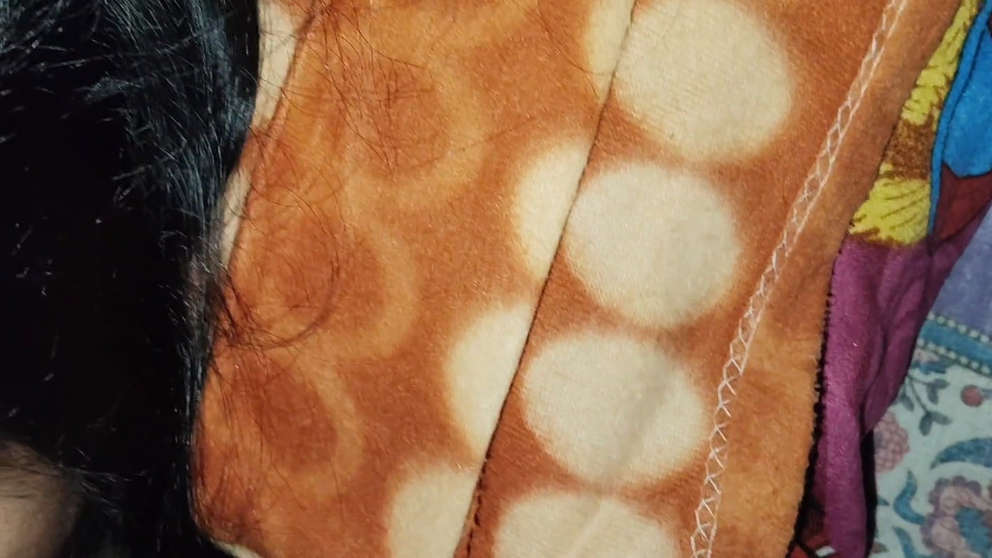 I fed banana to my stepsister and fucked her