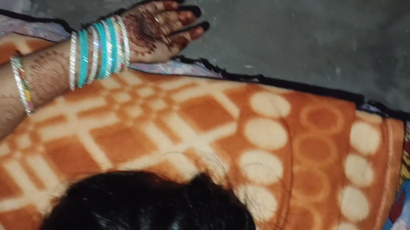 I fed banana to my stepsister and fucked her