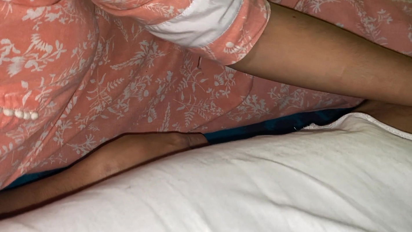 Hungry StepMom And Step Son With Hindi Family Story Sex Movie Indian Model SLIMGIRL DESIFILMY45