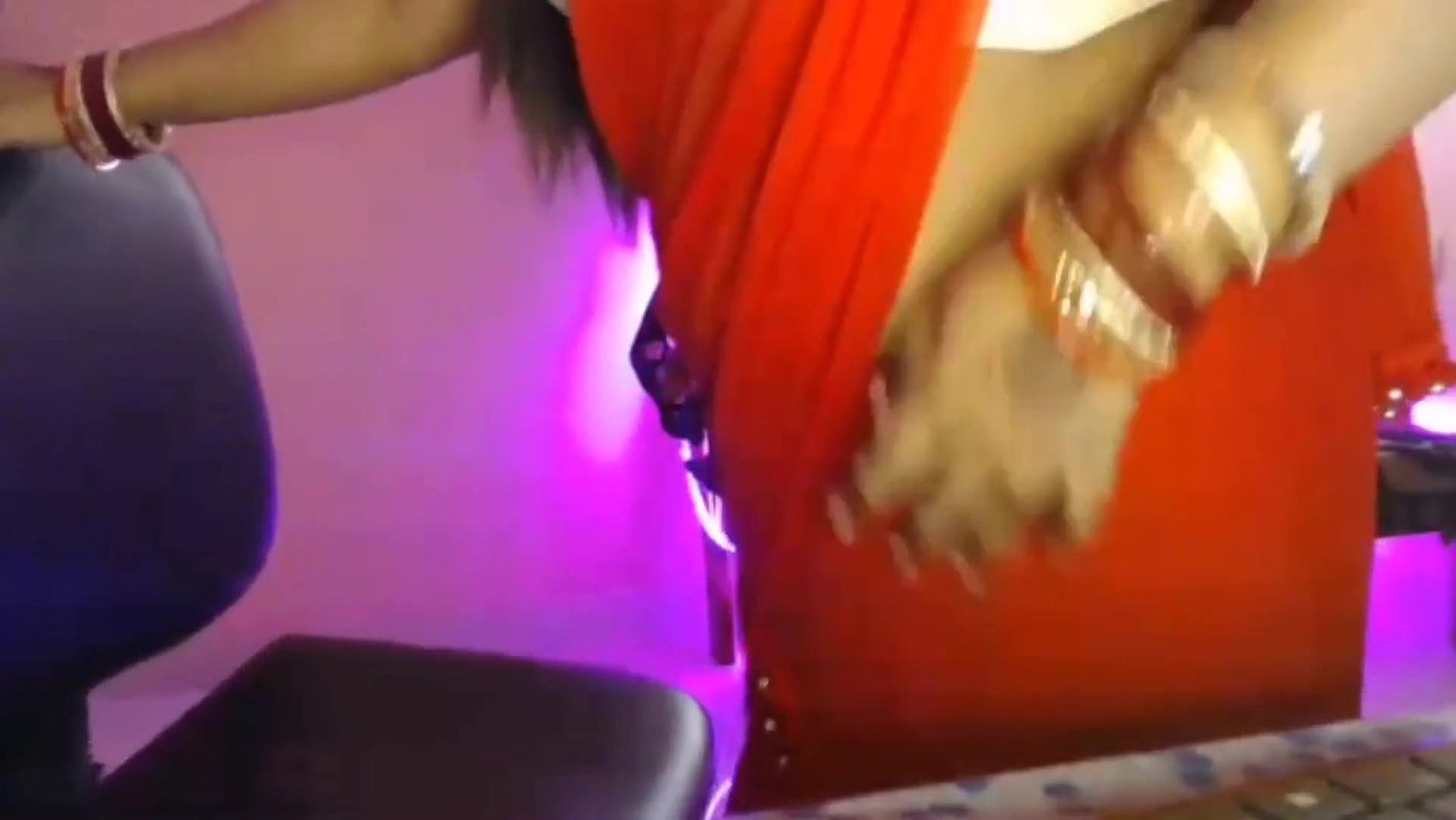 Hot Sister-in-law Applied Nipple Clamps on the Boobs and Then Pressed the Boobs and Pinched the Nipples