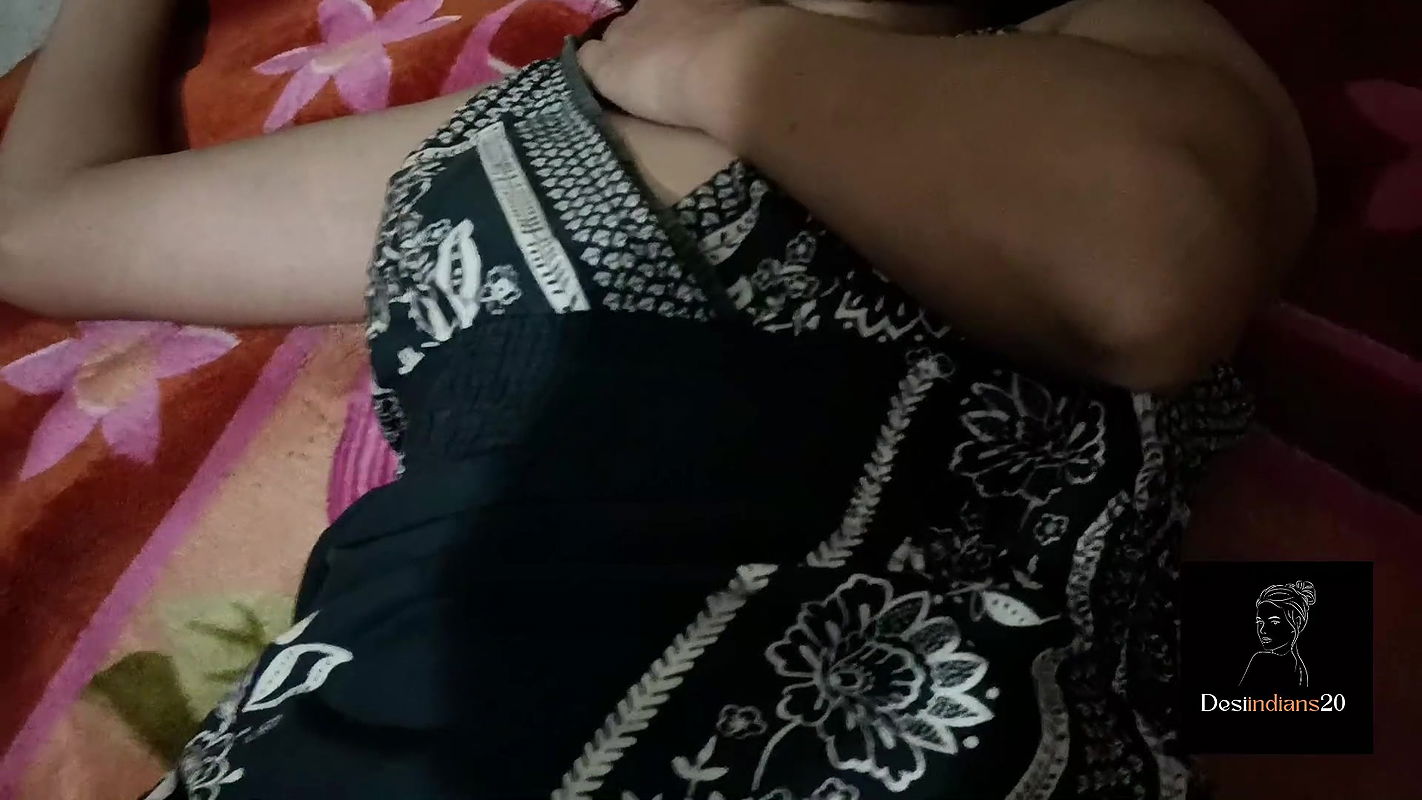 Hot Pinky Bhabi Chudi Dever se Ghodi bna kar pela lund Doggy style me