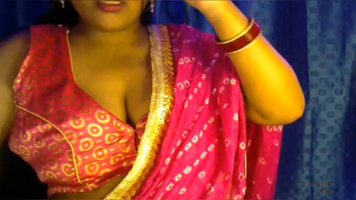 Hot desi sexy young girl tries to show boobs with pleasure