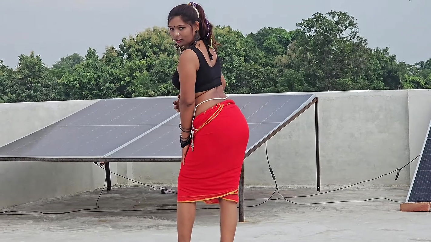 Hot desi indian girl bigg boobs big ass fucking in the room