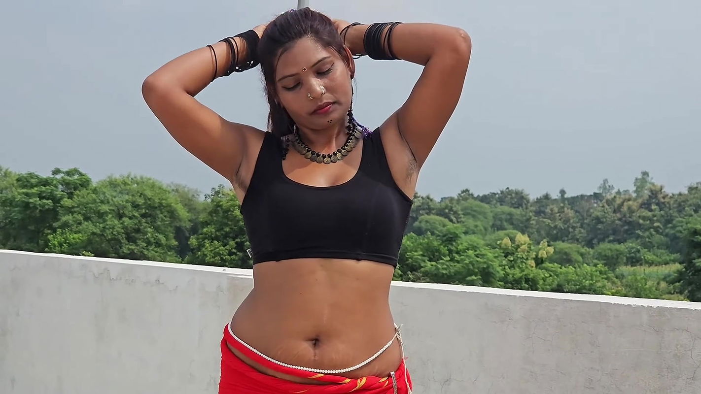 Hot desi indian girl bigg boobs big ass fucking in the room