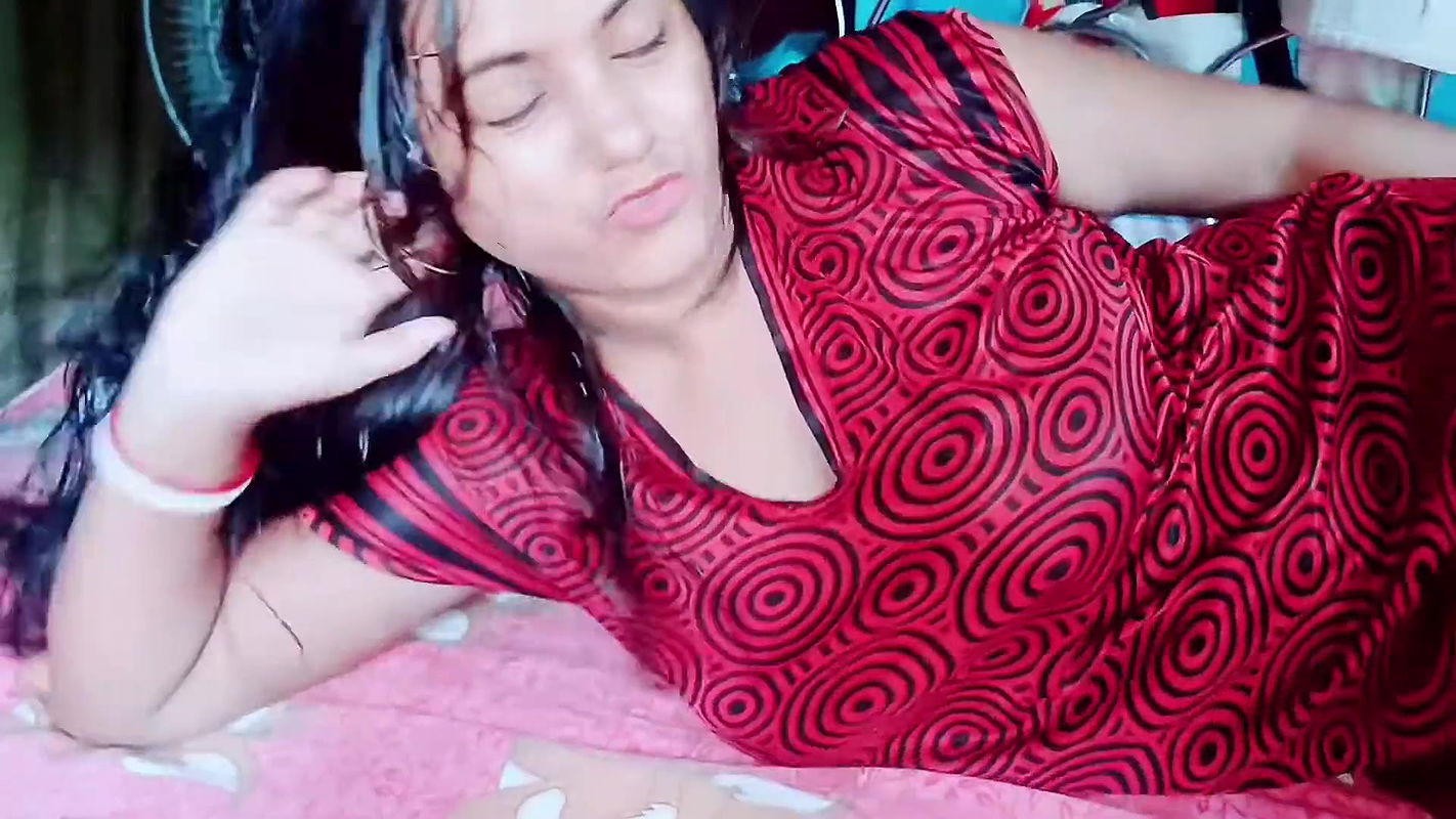 Hot Desi hot Indian Couple has on Christmas Day