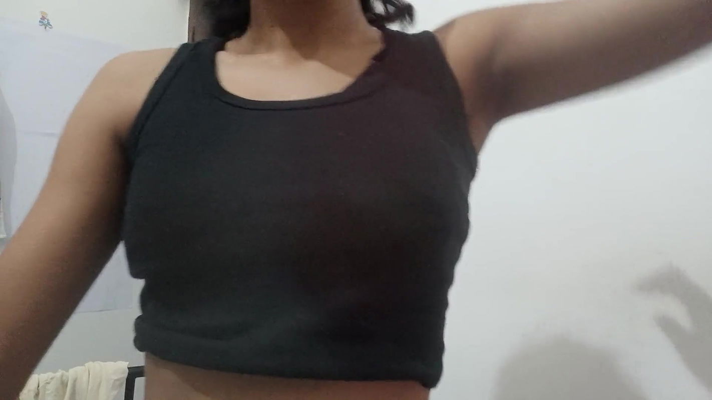 Hot cute girl using dildo to get orgasm ?