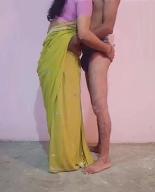 Desi Srvnt sking ownr