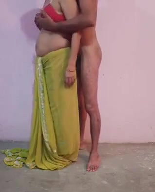 Desi Srvnt sking ownr