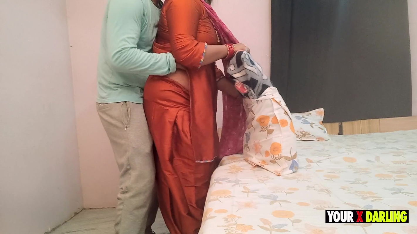 Desi Stepsister fucked by her stepbro when she was working in room