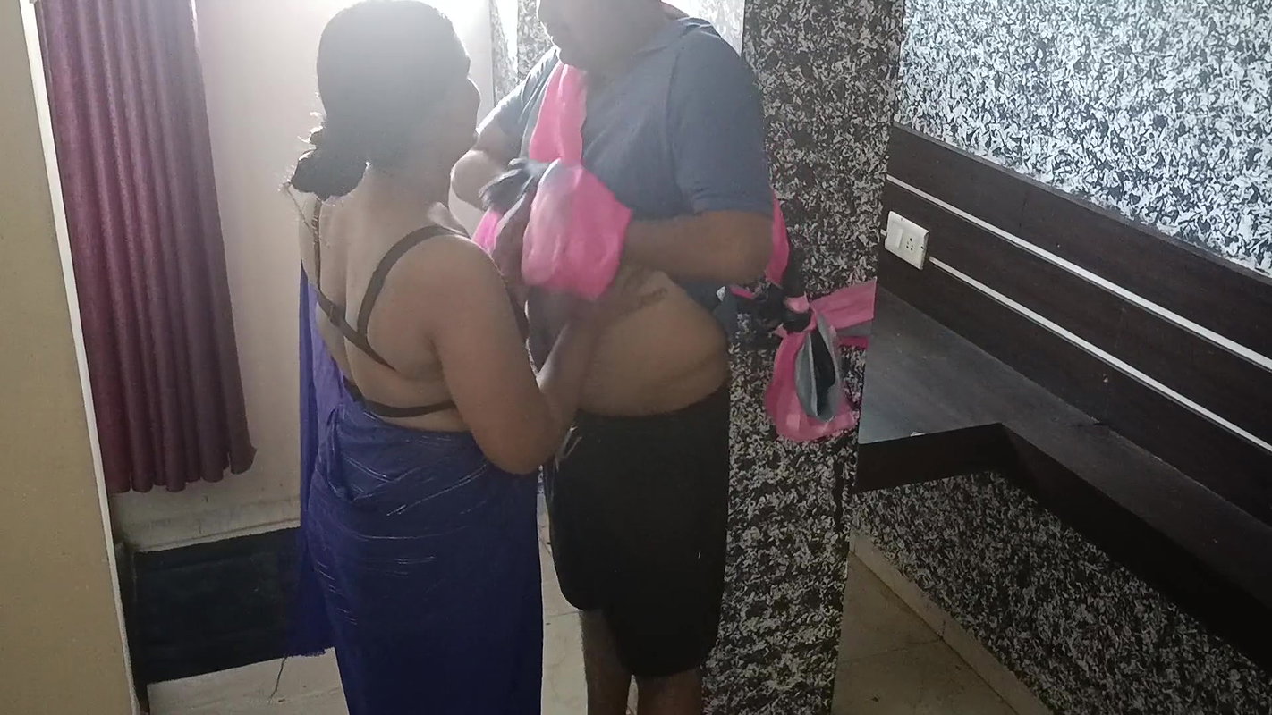 Desi Marathi Indian bhabhi tied husband to start fuck