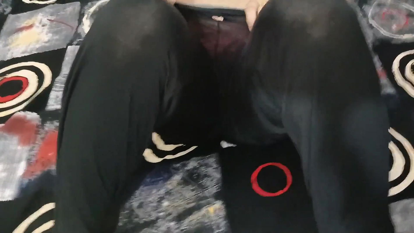 Close-up Creampie Desi Kirtee Open Her Pussy Hole with Both Hands and Takes Cum Inside