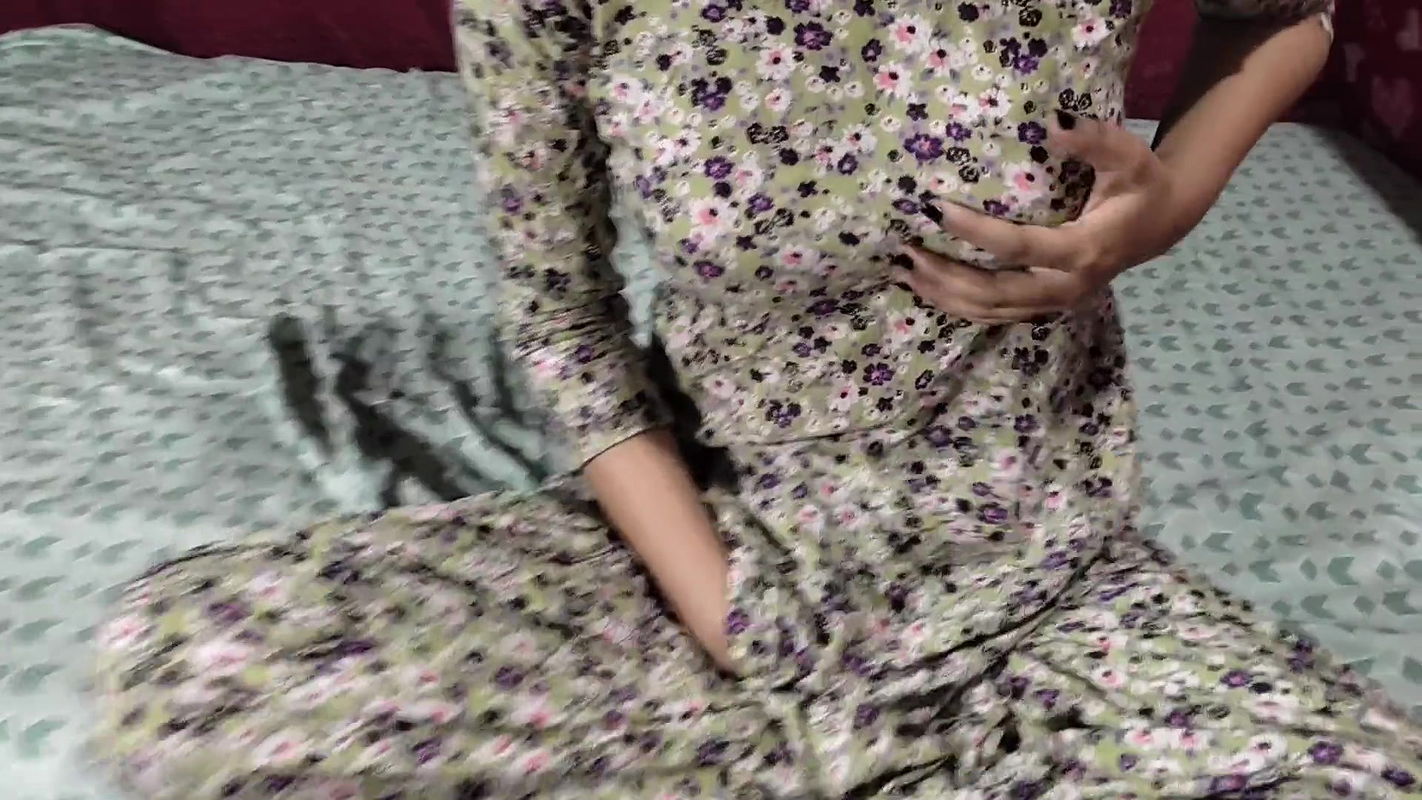 Big Ass Stepmom Want to Fuck By StepSon