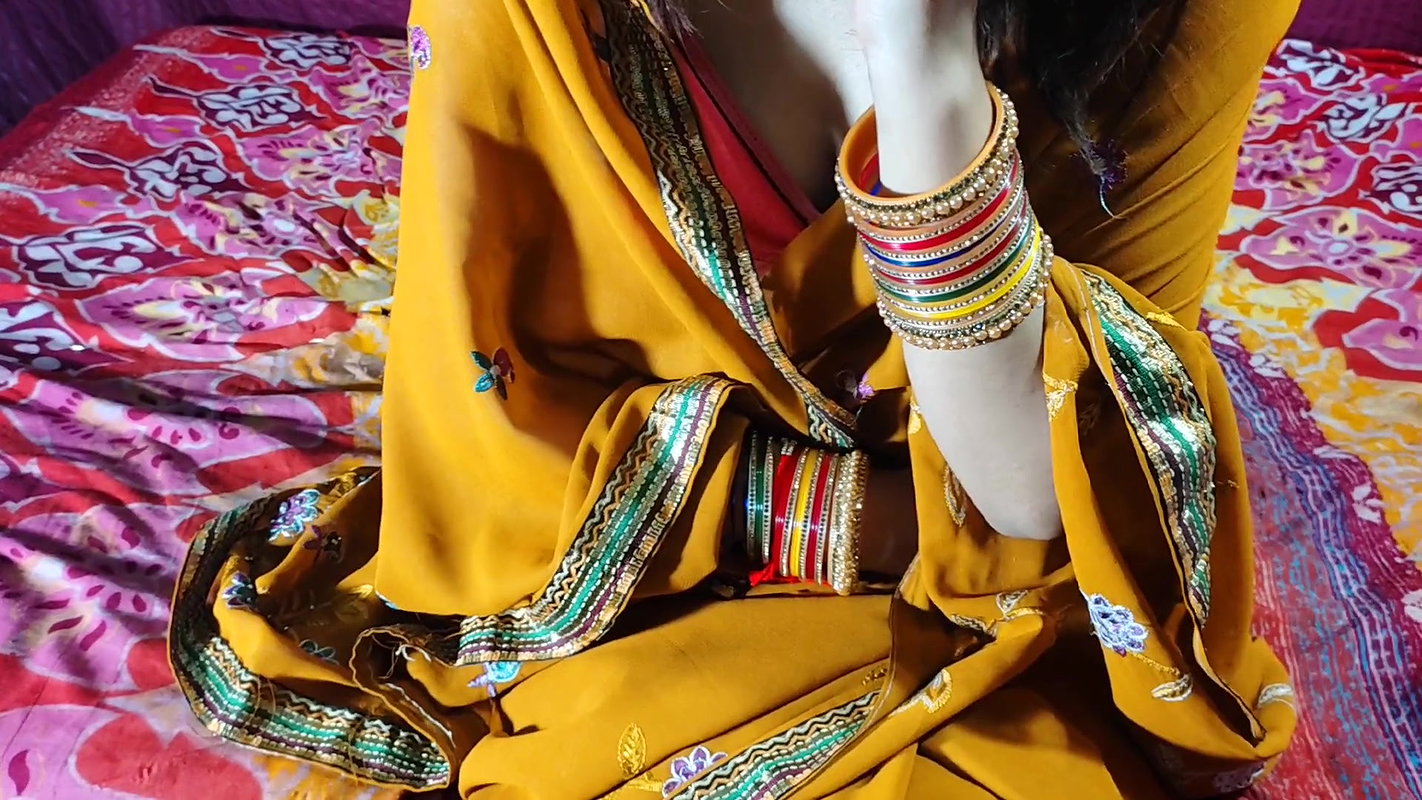 Bhabhi Ji Ne Khud Condom Diye Or Kaha Meri Sari Piyas Bhuja Do Devar Ji