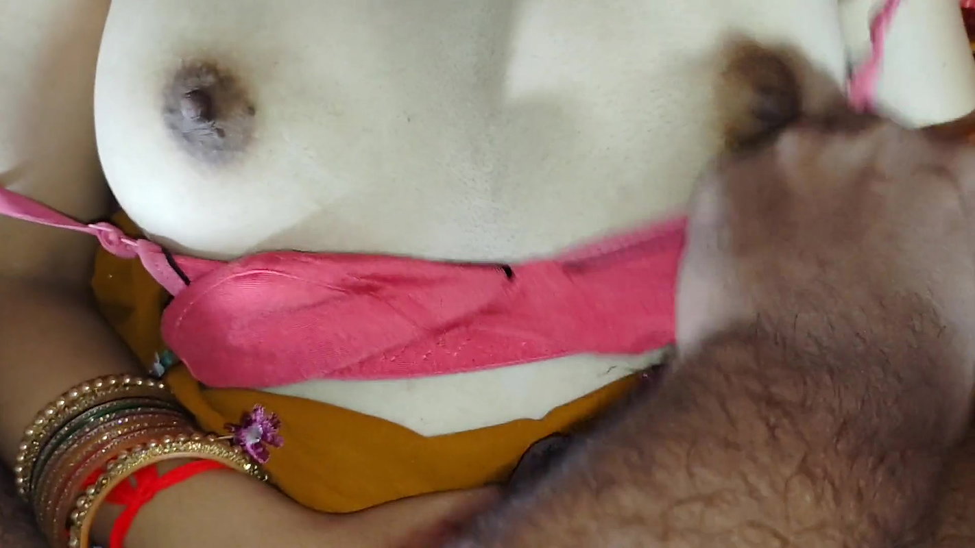 Bhabhi Ji Ne Khud Condom Diye Or Kaha Meri Sari Piyas Bhuja Do Devar Ji