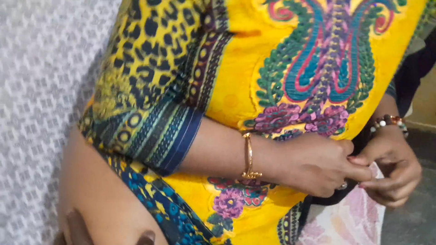 Bangali Boudi Cheating Her Husband Romantic Sex with Devor