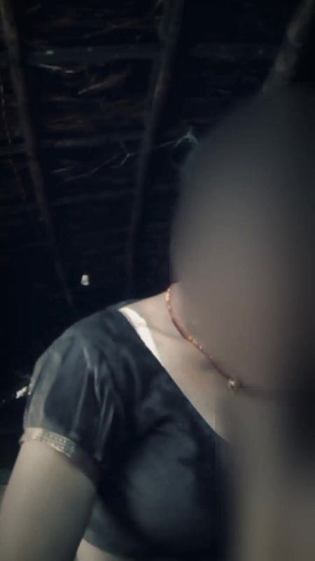 Indian Village Girlfriend And Boyfriend Whatsapp Video Calling Nude Saree Changing Big Boobs Padded White Bra Sex Video Call