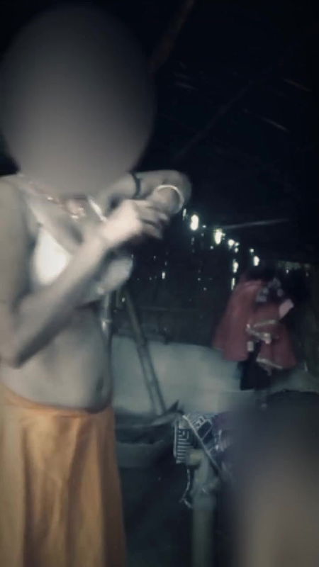 Indian Village Girlfriend And Boyfriend Whatsapp Video Calling Nude Saree Changing Big Boobs Padded White Bra Sex Video Call